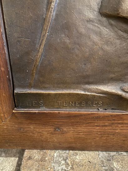 null Aimé-Jules DALOU (1838-1902) 

Les ténèbres

Bas relief en bronze à patine brune,...