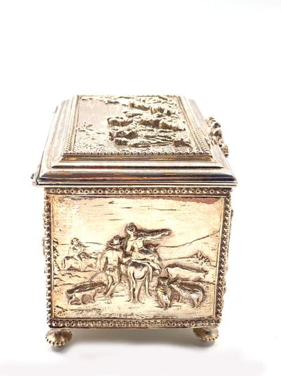 null Small rectangular box quadripod silver plated metal decorated in repoussé of...