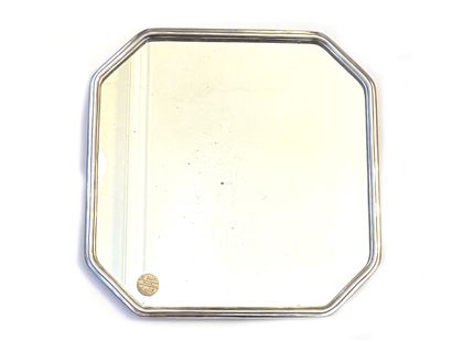null BOIN-TABURET
Octagonal table centerpiece, silver plated metal frame, wood-lined...