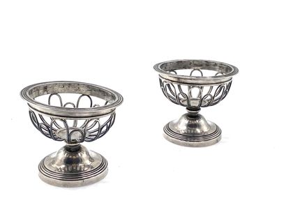 null Silver lot including :
- a mount of oil-can,
PARIS 1786.
Goldsmith : Charles...