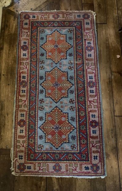 null PAKISTAN and TURKEY
Set of two wool carpets: 
- Gallery carpet decorated with...