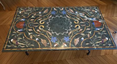 null LOW TABLE of rectangular form in scagliola with polychrome decoration of parrots...