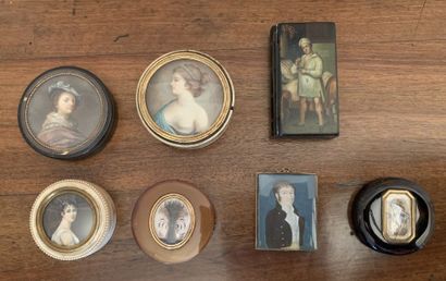 null Set of four pill boxes, the lids decorated with miniatures of portraits of women...