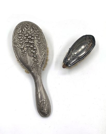 null Hairbrushes silver plated metal with decoration in relief of vegetable branches...