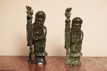 null CHINE, XXe siècle
Paire de Shoulao
Epreuve sculptée en pierre dure (nephrite)
Haut....