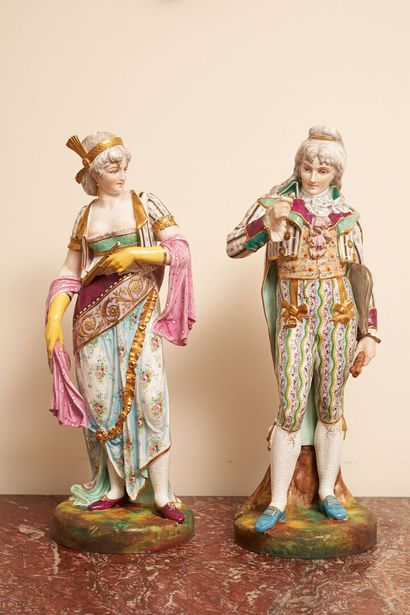 null Paris
Deux grande statuettes en porcelaine, couples.
Fin du XIXe siècle. 
Haut....