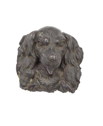 null Plaque en bronze à patine brune représentant un chien en relief.
12 x 12 cm