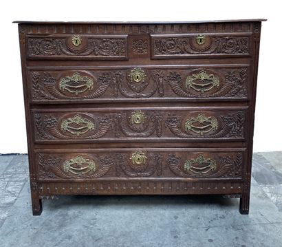 null Natural wood chest of drawers with carved decoration of horns of plenty and...