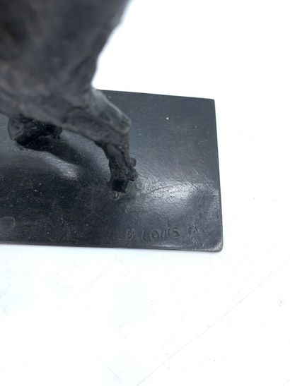 null B. LOUIS 
Chèvre
Epreuve d'artiste en bronze à patine brune signée sur la terrasse.
19...