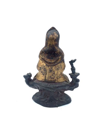 null Chine, époque Ming, XVIIe siècle 
Sujet en bronze doré représentant une mère...