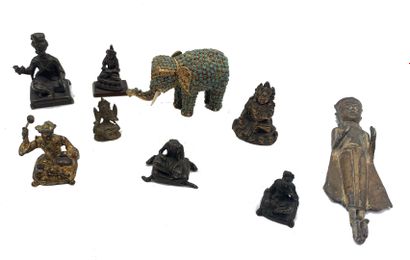 null EXTREME-ORIENT
Ensemble de neuf miniatures représentant Bouddha et des personnages...