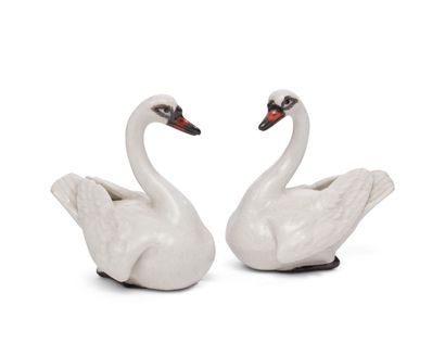 MEISSEN
Pair of swans in porcelain with polychrome...