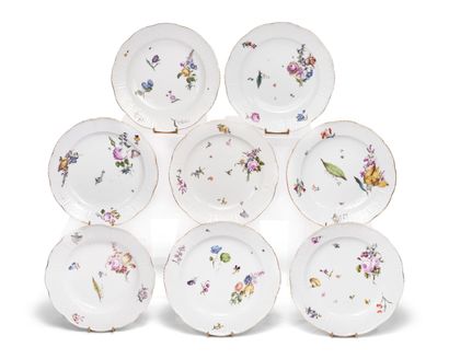 MEISSEN
Suite of eight plates in porcelain...