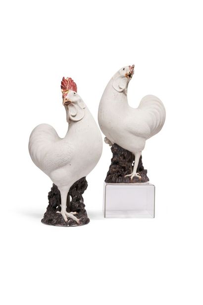 China
Pair of roosters in cookie on a rock...