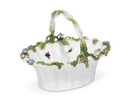 MEISSEN
Small basket in porcelain imitating...