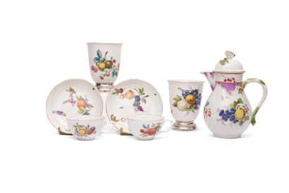 Meissen
Lot including two small cups and...