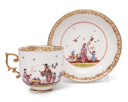 null MEISSEN
Cup and saucer with polychrome decoration of Chinese and birds on terraces,...