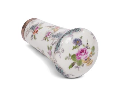 null MEISSEN
Porcelain cane knob with polychrome decoration of bouquets of flowers...