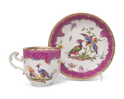 MEISSEN
Porcelain cup with handle in the...