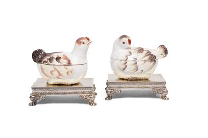 Meissen
Two covered porcelain boxes in the...