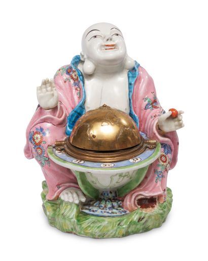 null CHANTILLY
Figure of Chinese magot in soft porcelain, sitting on a green
a base...