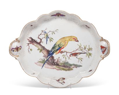 null MEISSEN
Tray of cabaret oval in porcelain with edge
porcelain with wickerwork...