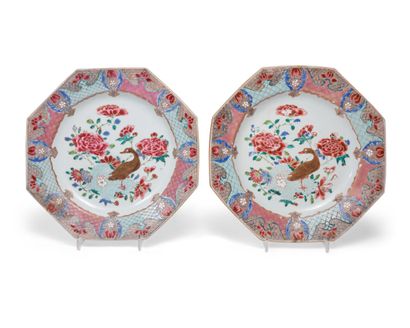 null CHINA
Pair of octagonal dishes with polychrome decoration in famille rose enamels...