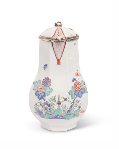 null CHANTILLY
Covered water pot in soft porcelain with tan enamel with polychrome...