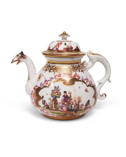 null MEISSEN
Covered teapot with spout in the shape of a bird's head, polychrome...