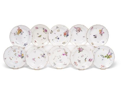 MEISSEN
Suite of ten plates in porcelain...