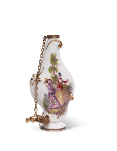 null MEISSEN
Perfume bottle in porcelain of rocaille form with polychrome decoration
polychrome...