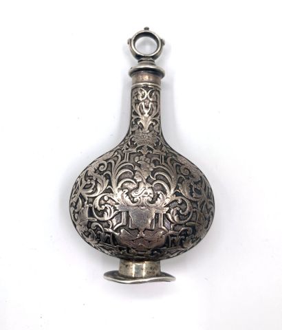 null Bottle in the shape of gourd out of silver 800 thousandths decorated with the...