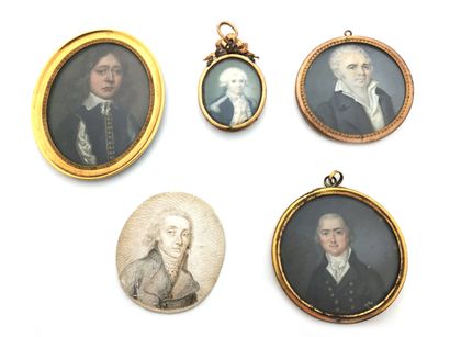 Quatre miniatures rondes et ovales, portraits...