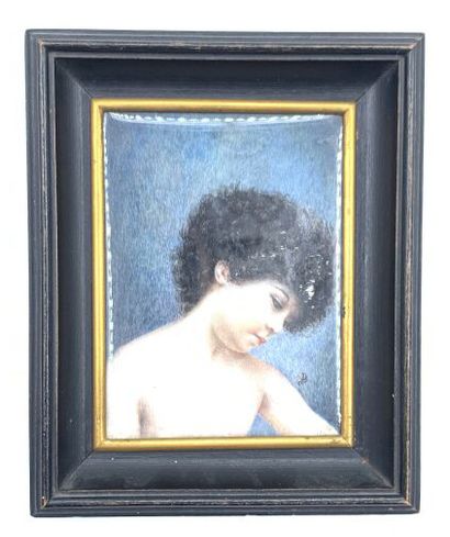 null ECOLE DU XIXème siècle 
Portait de profil d' un jeune enfant, la chevelure frisée
Monogrammé
Dim...