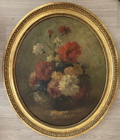 null École du XIXe siècle 
Nature morte au bouquet de fleurs
Huile sur toile. Dans...