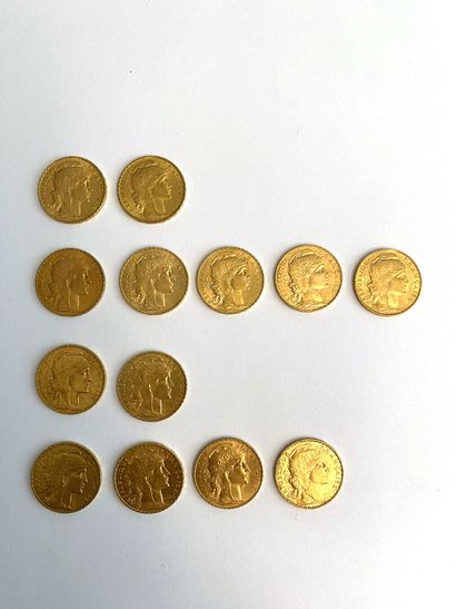 null FRANCE 
Treize pièces de vingt Francs or, 1906, 1907, 1908, 1910. 
Poids : 84...