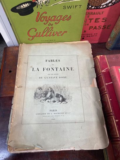 null Lot important de volumes sur la littérature classique dont les Fables de la...