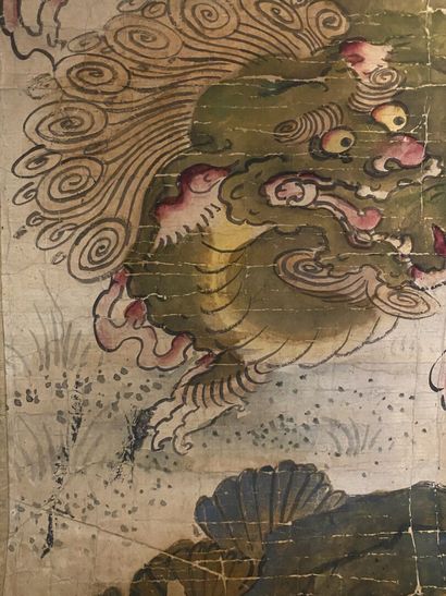 null CHINE, XIXe siècle 
Peinture chinoise sur soie figurant une chimère. 
70,5 x...