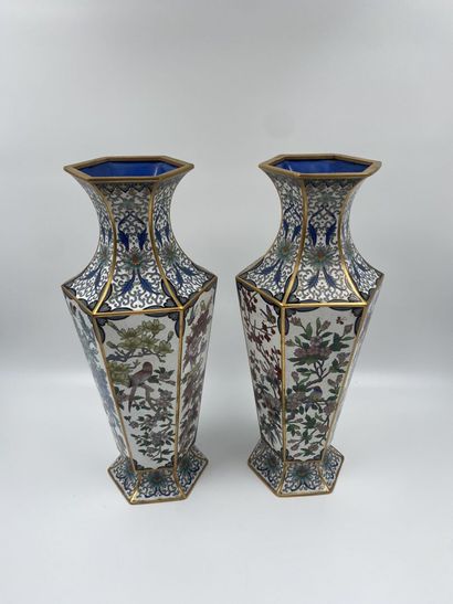 null JAPAN
Pair of copper vases with cloisonné enamel decoration of flowers and birds...