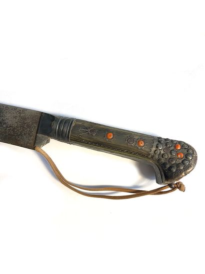 null NORTH AFRICA 
Saber with slightly curved wrought-iron blade and horn handle...
