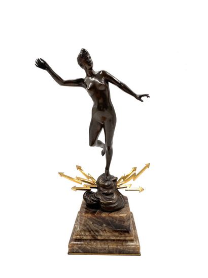 null Jean GARNIER (1853-1910)
Déesse dans les nuées
Épreuve en bronze à patine brune,...