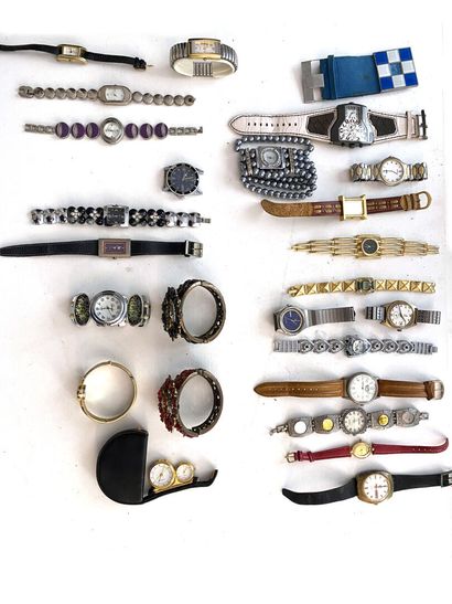 null LOT of watches and costume jewelry 