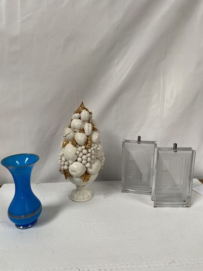 Set of decorative ceramic trinkets, vase,...