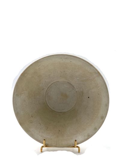 null CHINA, early 20th century 
Two circular glazed ceramic bowls. 
Diam. 20 and...