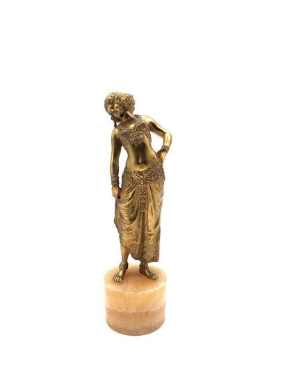 null Attributed to Josef LORENZEL (1892-1950) 
Oriental dancer
Gilt bronze proof,...
