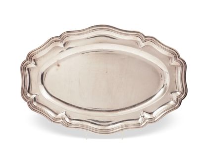null Oval platter in plain silver 950 thousandths, filets-contours pattern. 
Goldsmith...