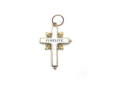 null Cross pendant in yellow gold 750 thousandths, the center enameled white and...