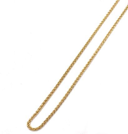 null Articulated necklace in 750 thousandths yellow gold, the links interlaced.
Length:...