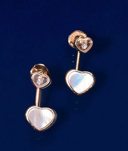 null CHOPARD
Pair of heart-shaped earrings in pink gold 750 thousandths, each set...