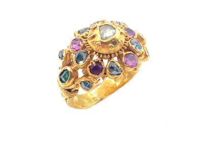 null Ring in 750-thousandth yellow gold, the slightly domed center set with imitation,...